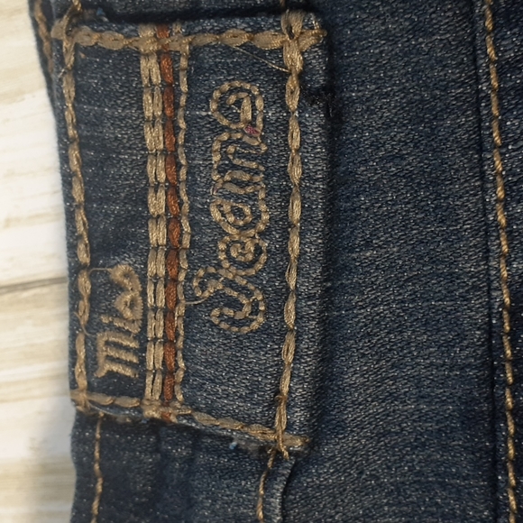 Miss Jeans Short Shorts Size 11 Button Back Pockets - Picture 6 of 14